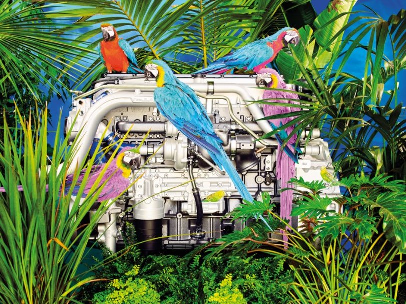 海洋、性能和设计:FPT Industrial携手MAURIZIO CATTELAN和PIERPAOLO FERRARI创立的TOILETPAPER